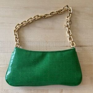 NWOT Zara Green Croc-Effect Shoulder Bag with Gold Chain